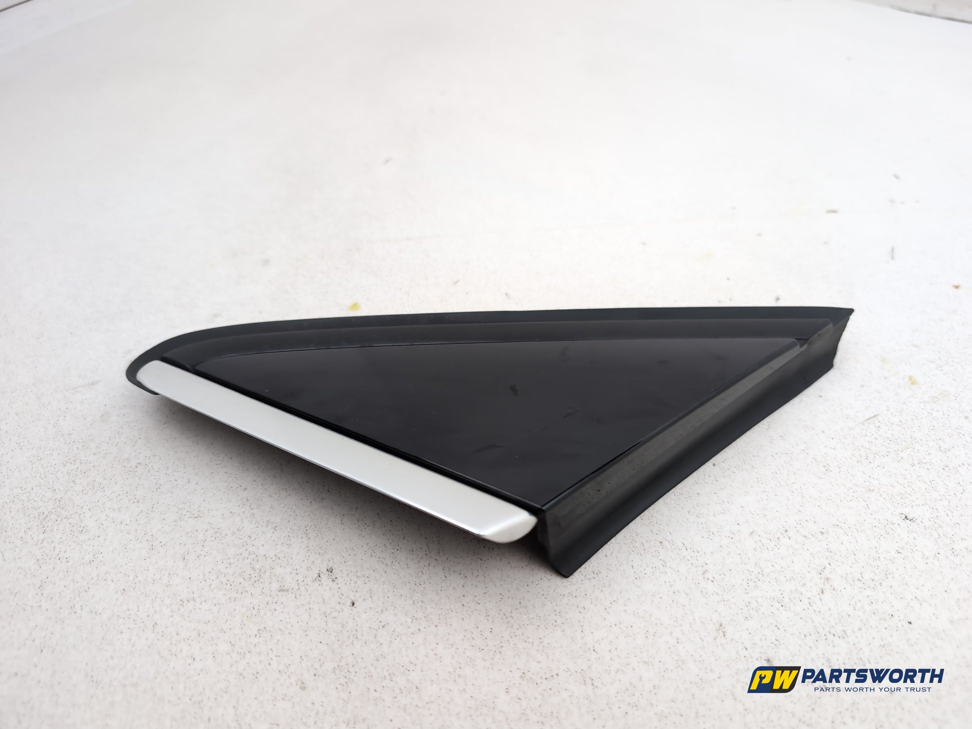 Mercedes-Benz B180 B-Class W246 Front Wing Panel Trim Cover Left A2466900787 - photo 3