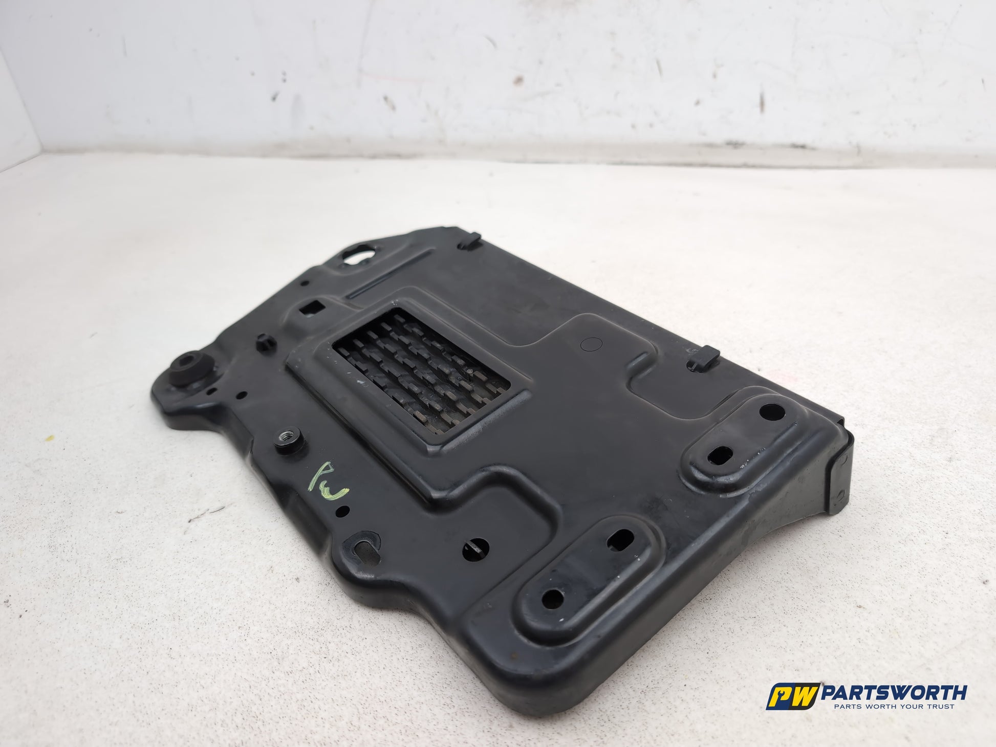 Mercedes-Benz B180 B-Class W246 1.8l Diesel Battery Box Tray Housing A2465460078 - photo 3