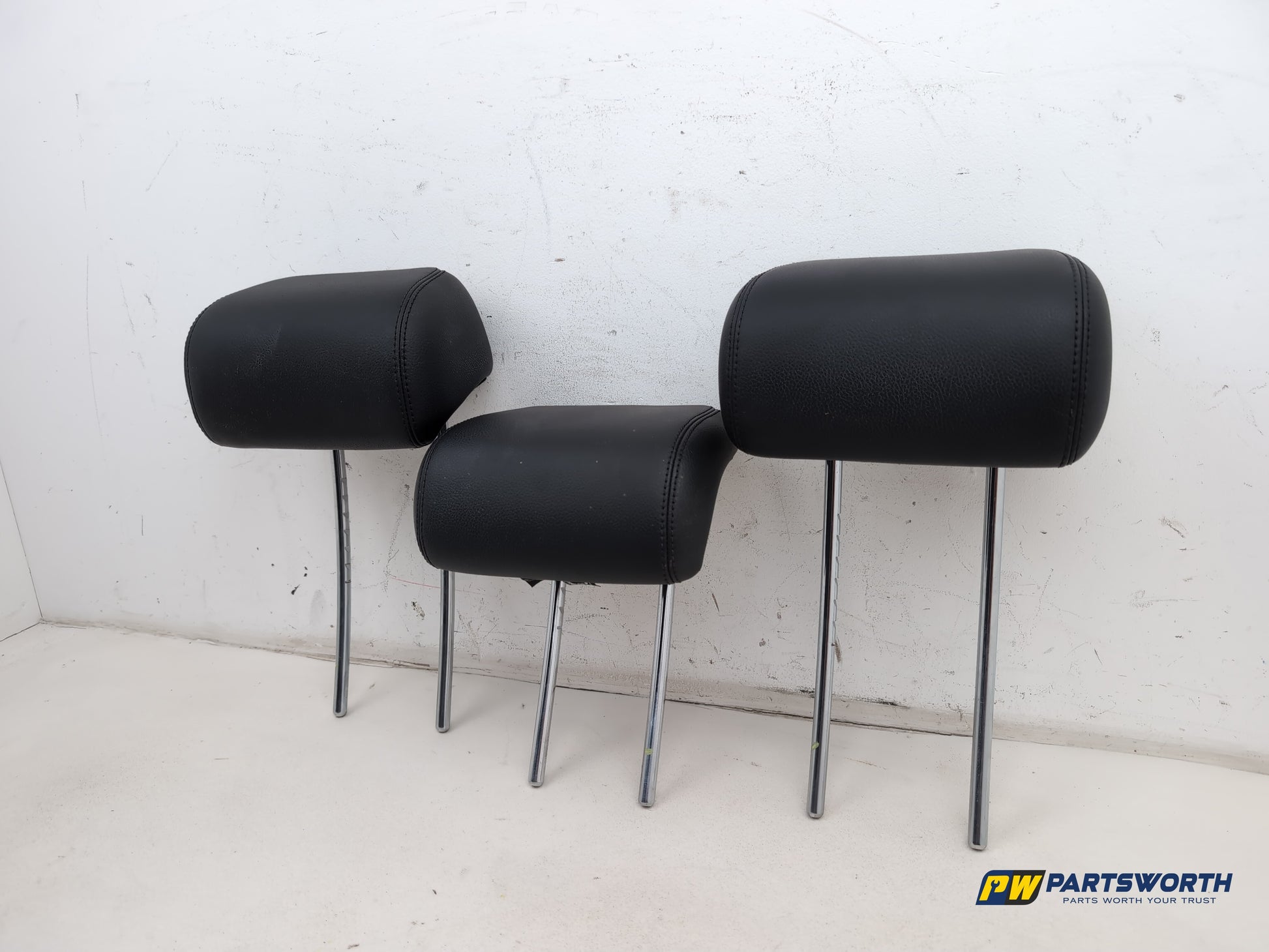 Mercedes-Benz B180 B-Class W246 Rear Headrest Set Leather 2011-2018 - photo 9