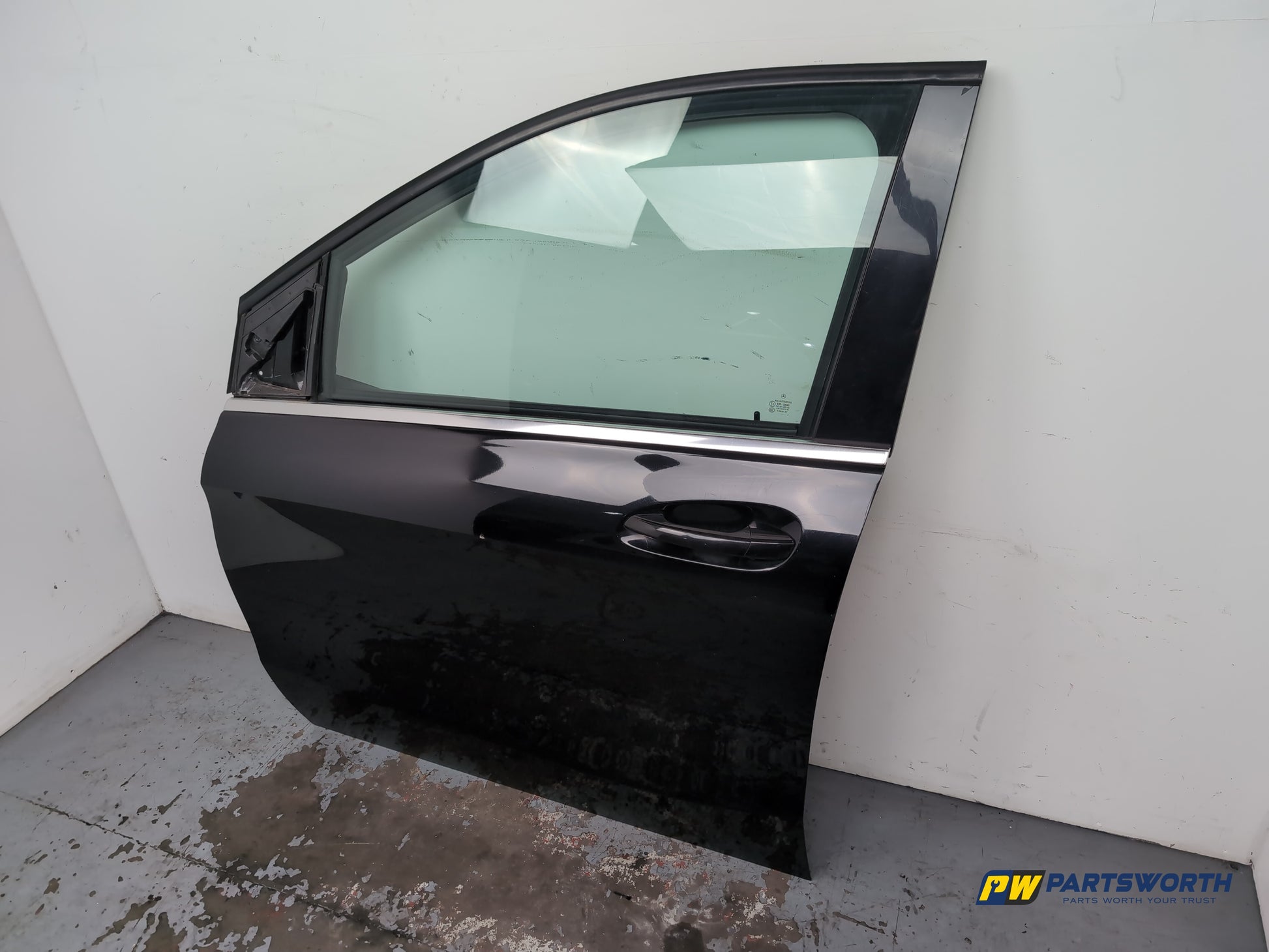 Mercedes-Benz B180 B-Class W246 Mpv Door Front Rh Driver Side Cosmos Black 191 - photo 3