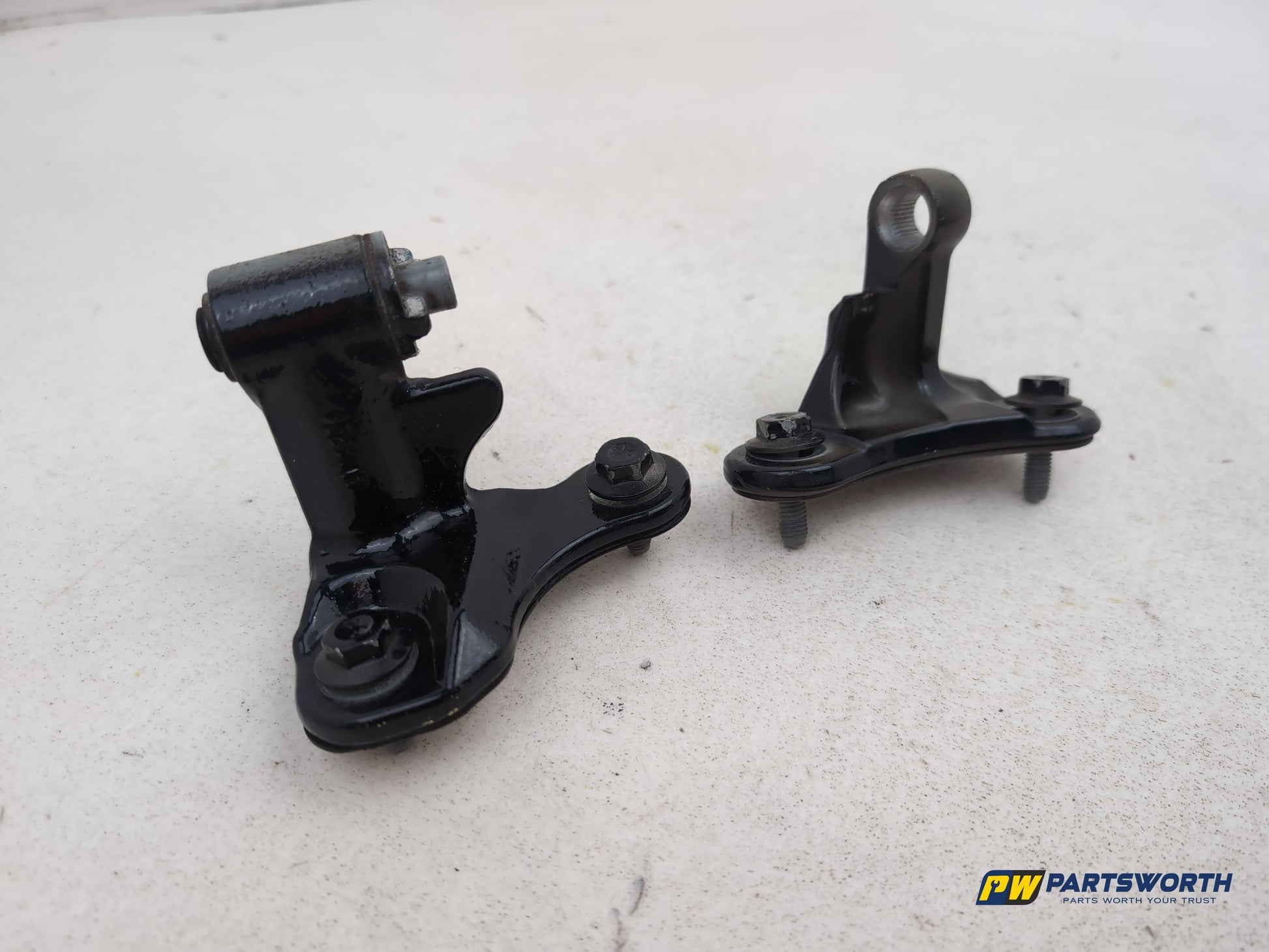 LH Front Door Hinge Pair  3