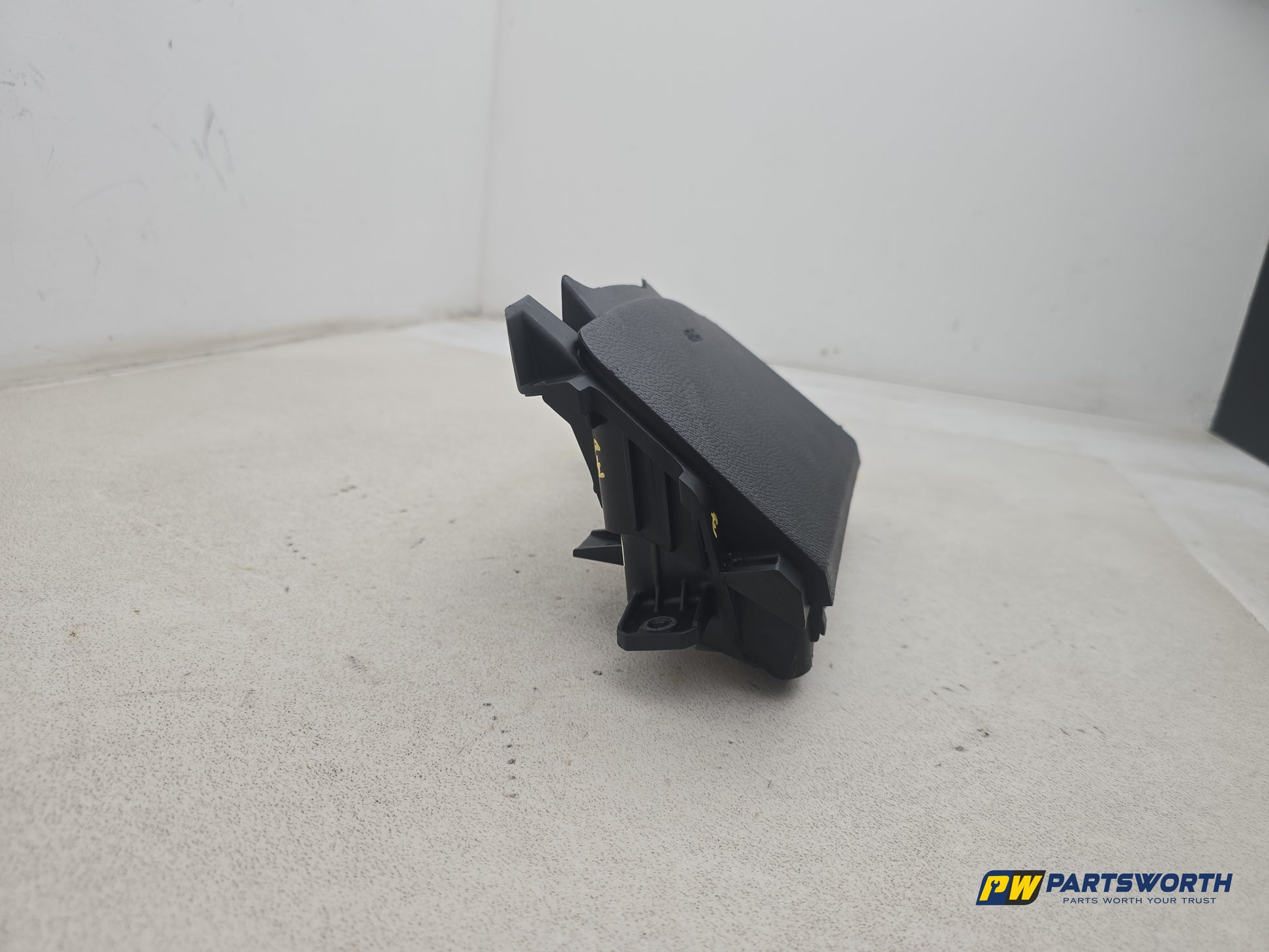 Hyundai I40 Style Blue Drive Drivers Knee Under Steering Cover 56970xxxxx - photo 3