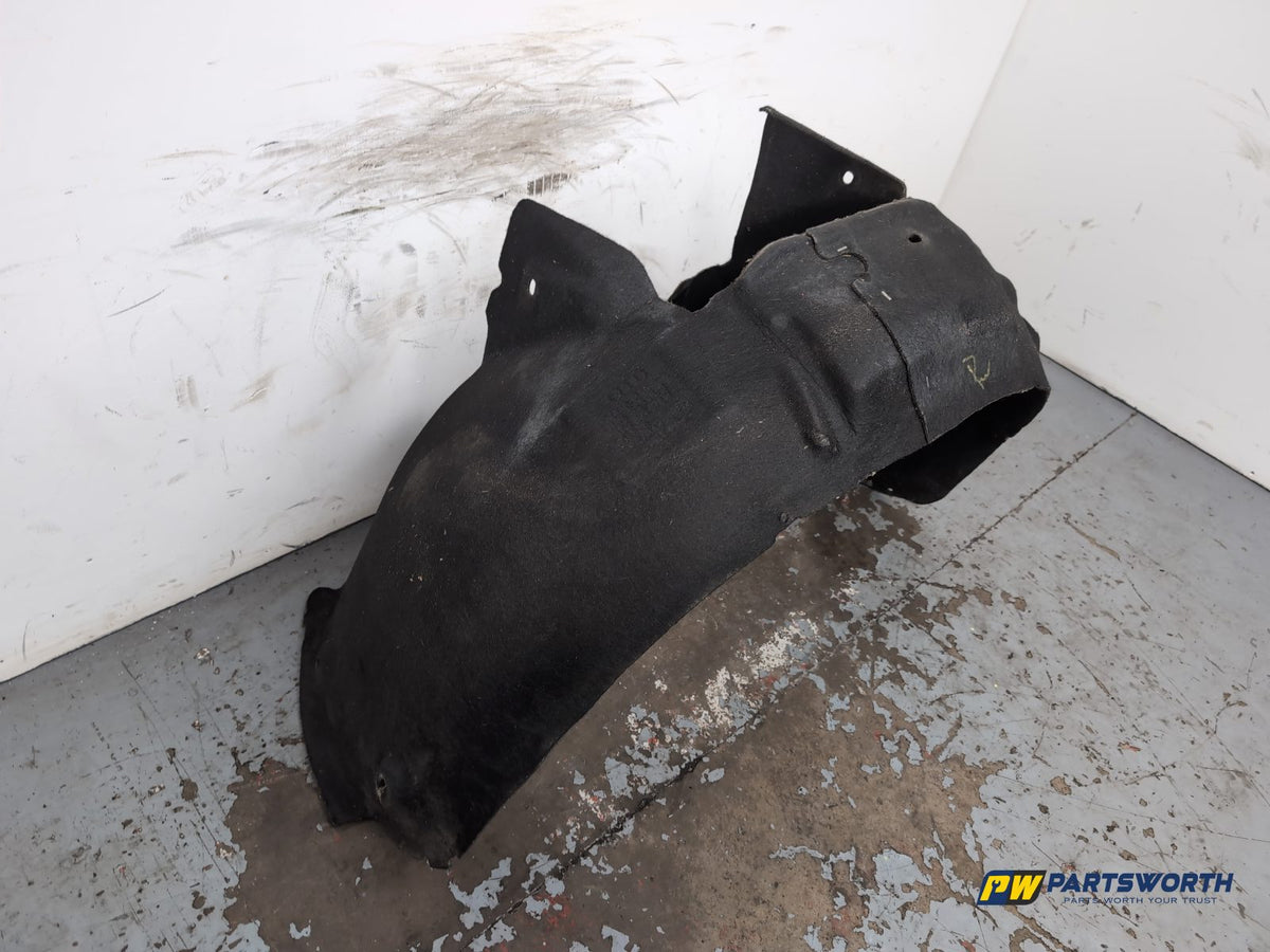 Moulding Wheel Arch Front RH 3