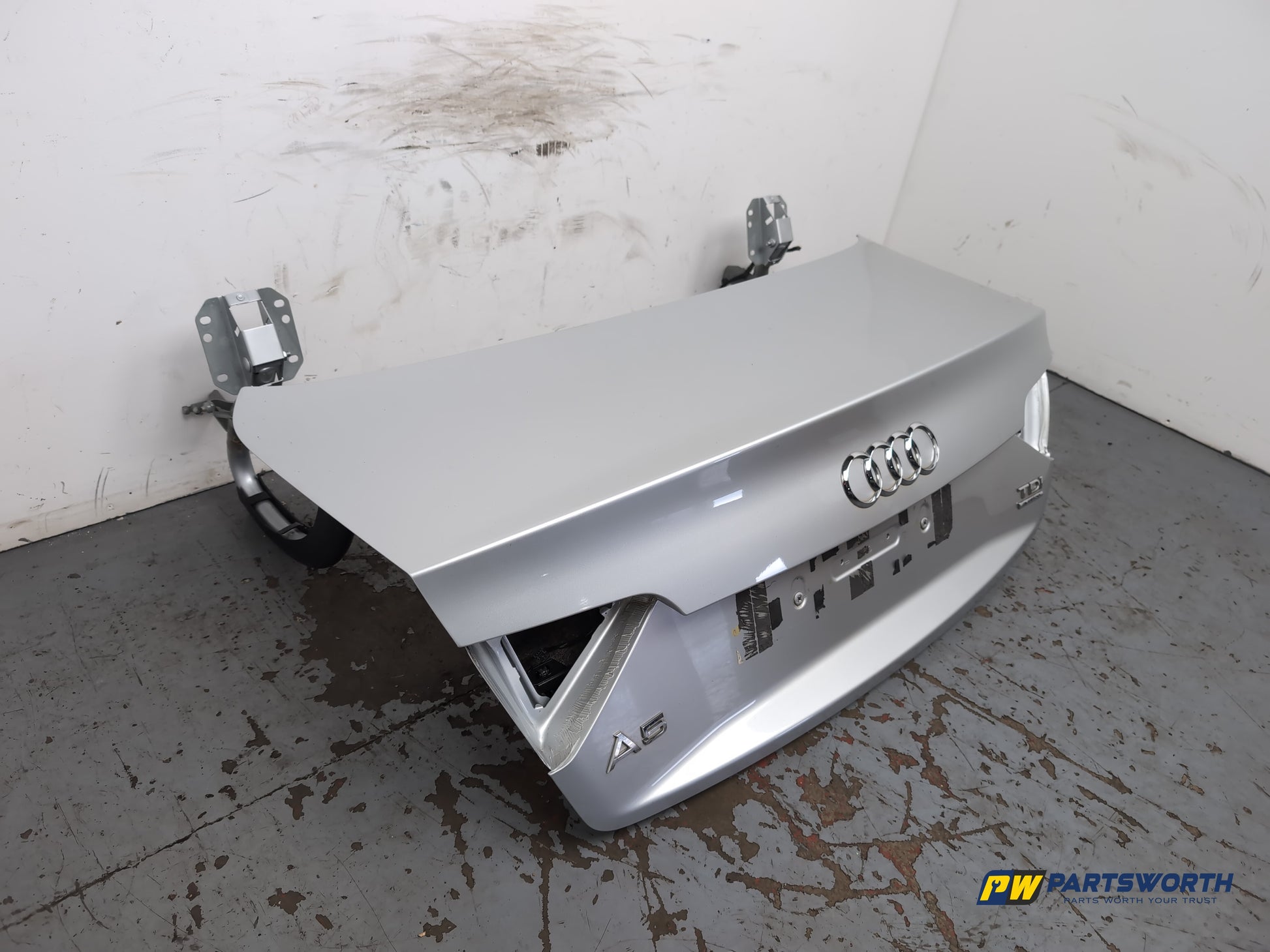Audi A5 S Line Tdi Quattro Auto Coupe Boot Lid Ice Silver Lx7w 2007-2016 - photo 3