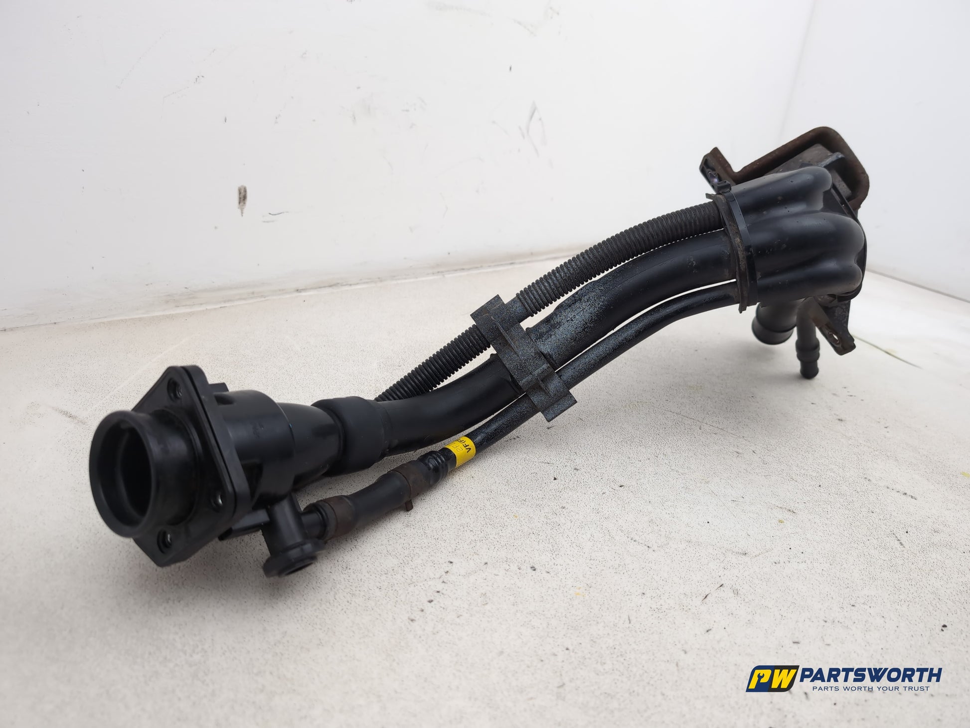 Hyundai I40 Style Blue Drive 1.7 Diesel Fuel Filler Neck 2011-2018 - photo 3