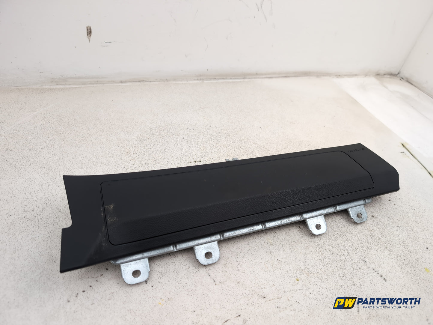 Mercedes-Benz B180 B-Class W246 Drivers Knee Cover Trim 2011-2018 - photo 3