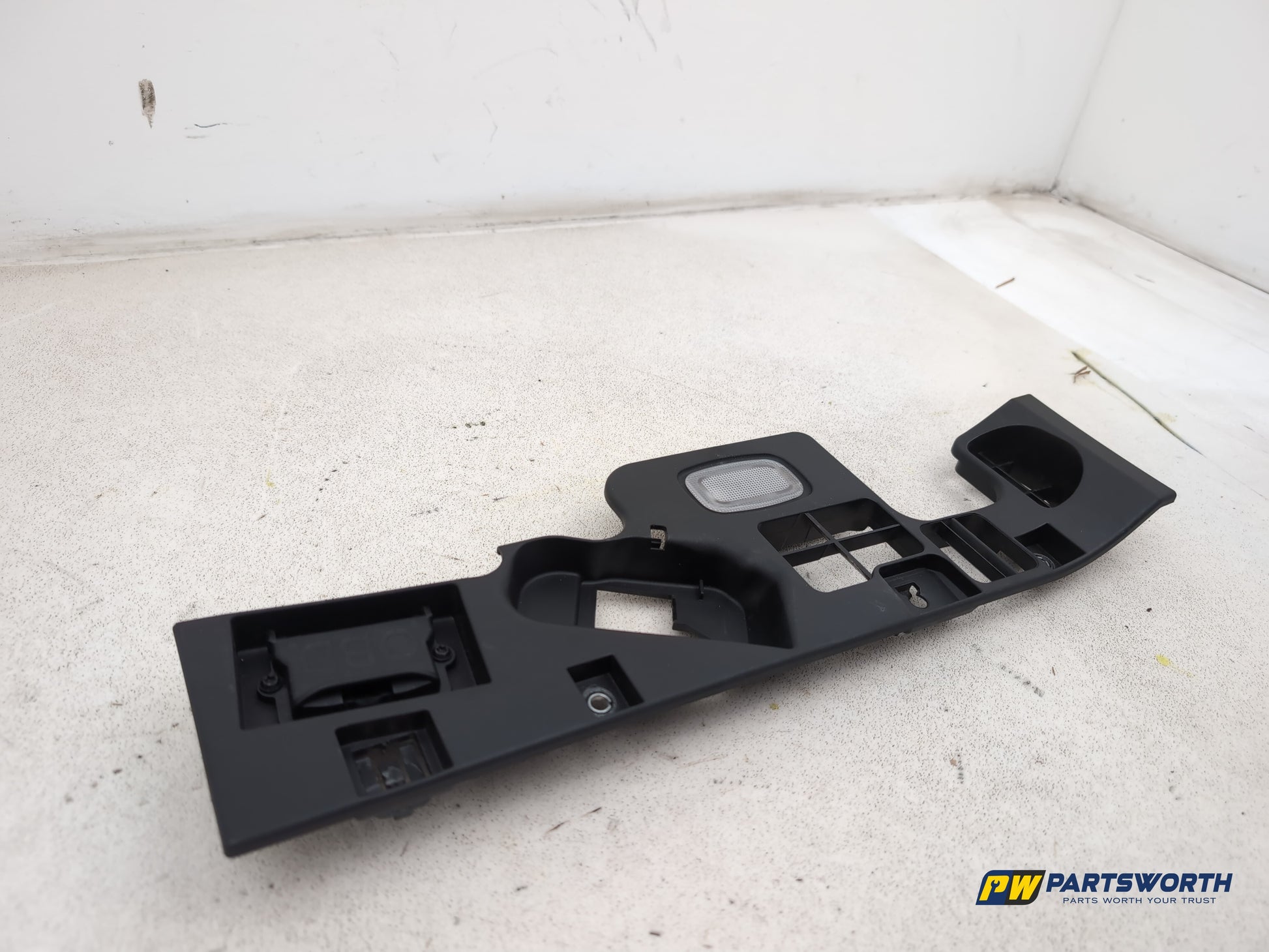 Mercedes-Benz B180 B-Class W246 Lower Dashboard Trim A2466800006 2011-2018 - photo 3
