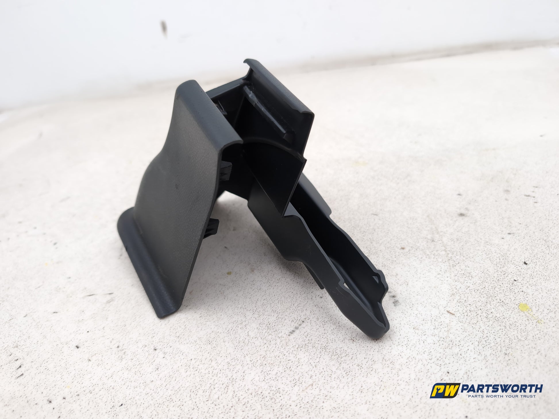Mercedes-Benz B180 B-Class W246 Driver Side Front Seat Trim A2469190200 - photo 3