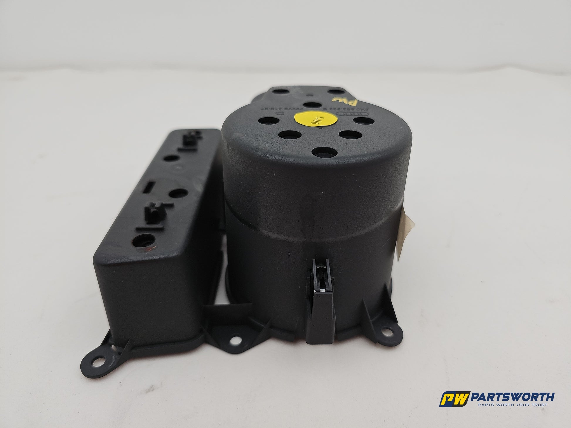 Centre Console Cup Holder 3