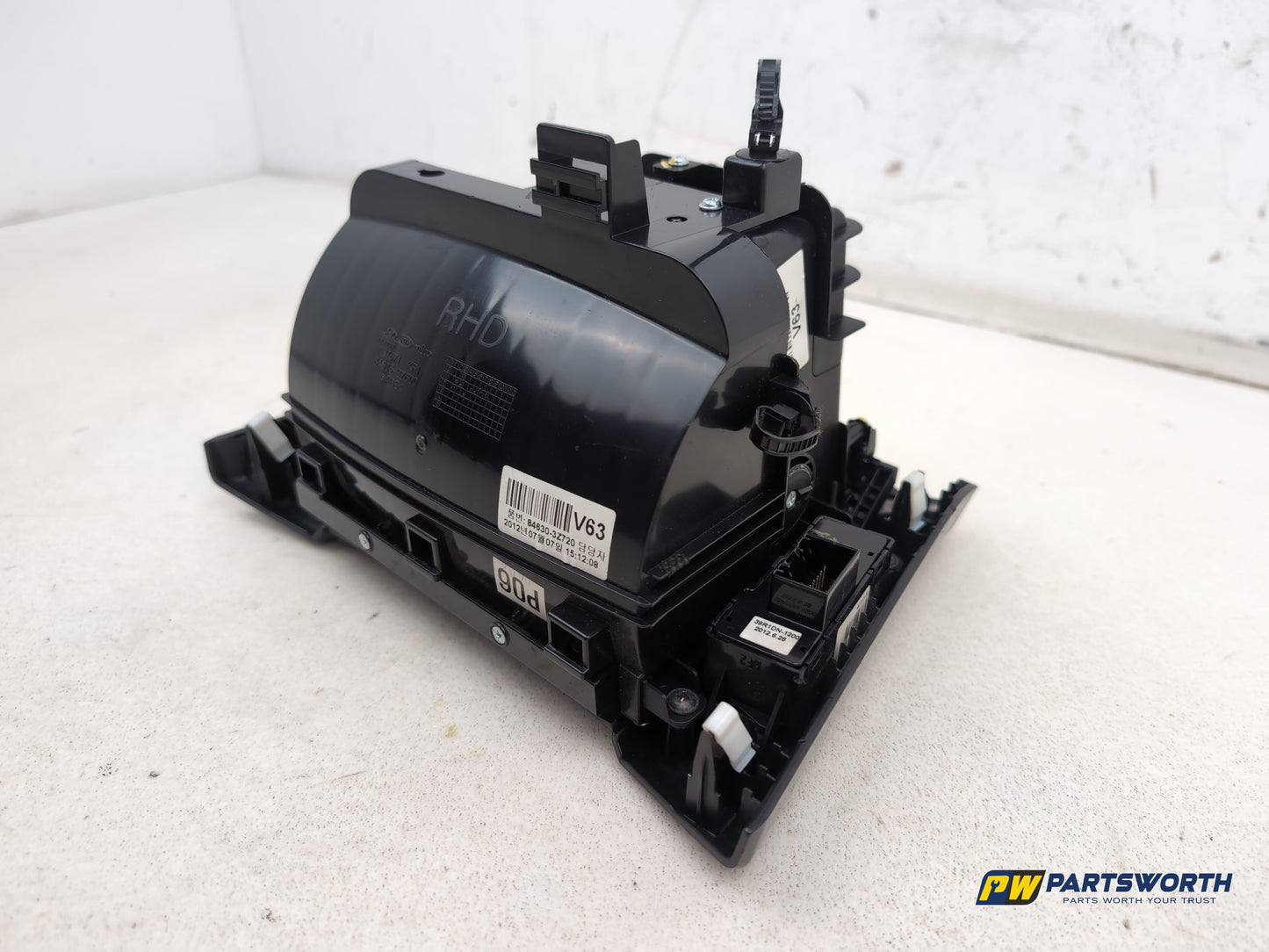 Hyundai I40 Style Blue Drive Centre Console Storage Tray 846353z600 2011-2019 - photo 9