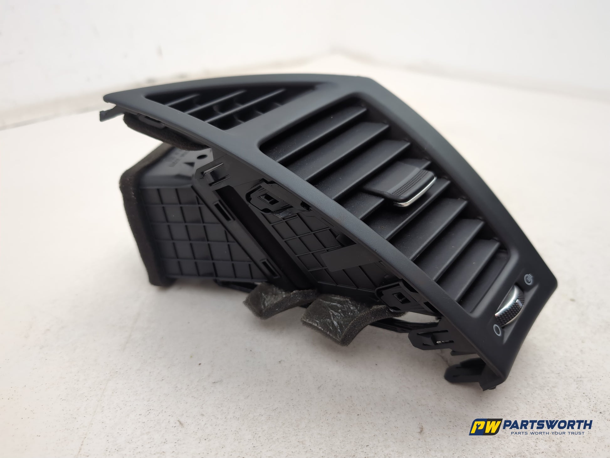 Hyundai I40 Style Blue Drive Dashboard Trim With Air Vent Right Side 2011-2019 - photo 3