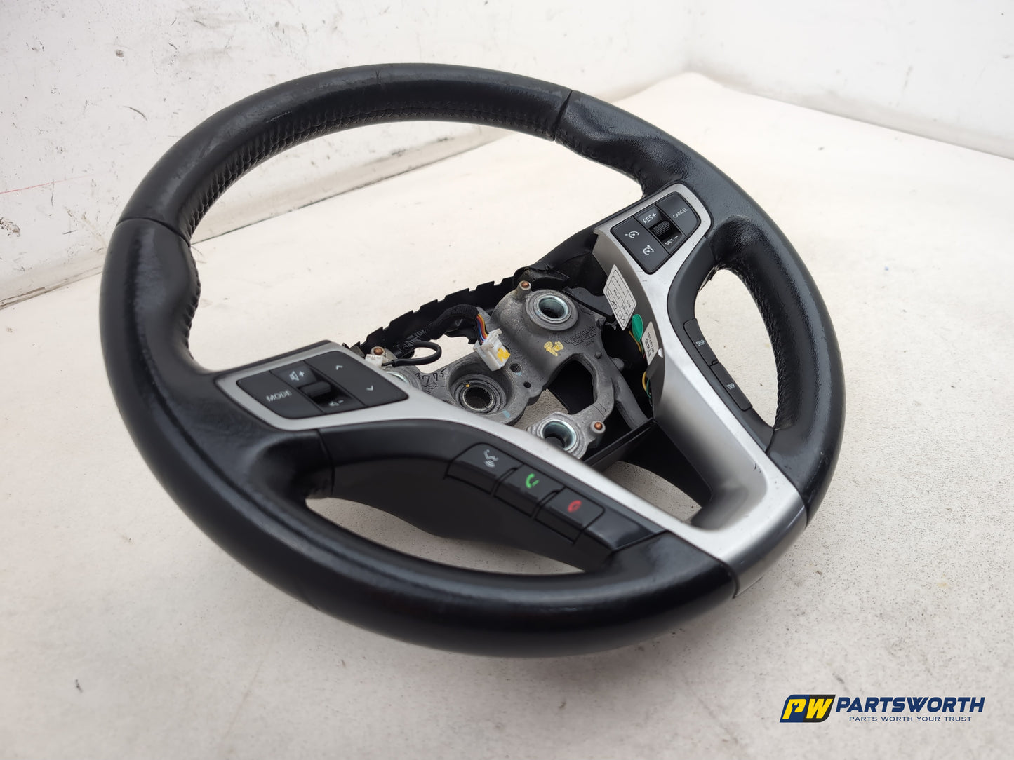 Hyundai I40 Style Blue Drive Crdi Multifunction Steering Wheel 561003z232ry - photo 3