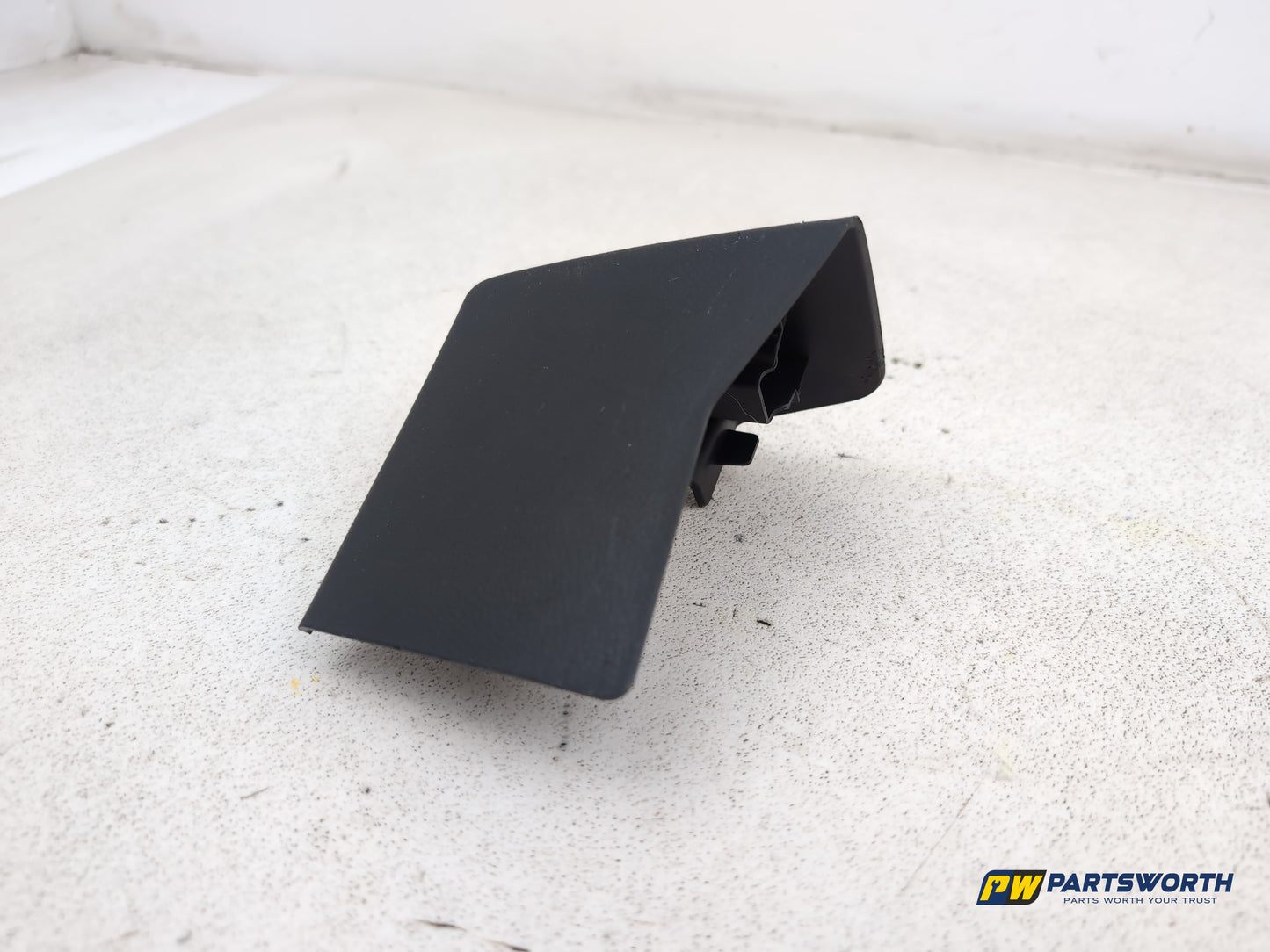 Mercedes-Benz B180 B-Class W246 Driver Side Front Seat Rail Trim A2469190500 - photo 3