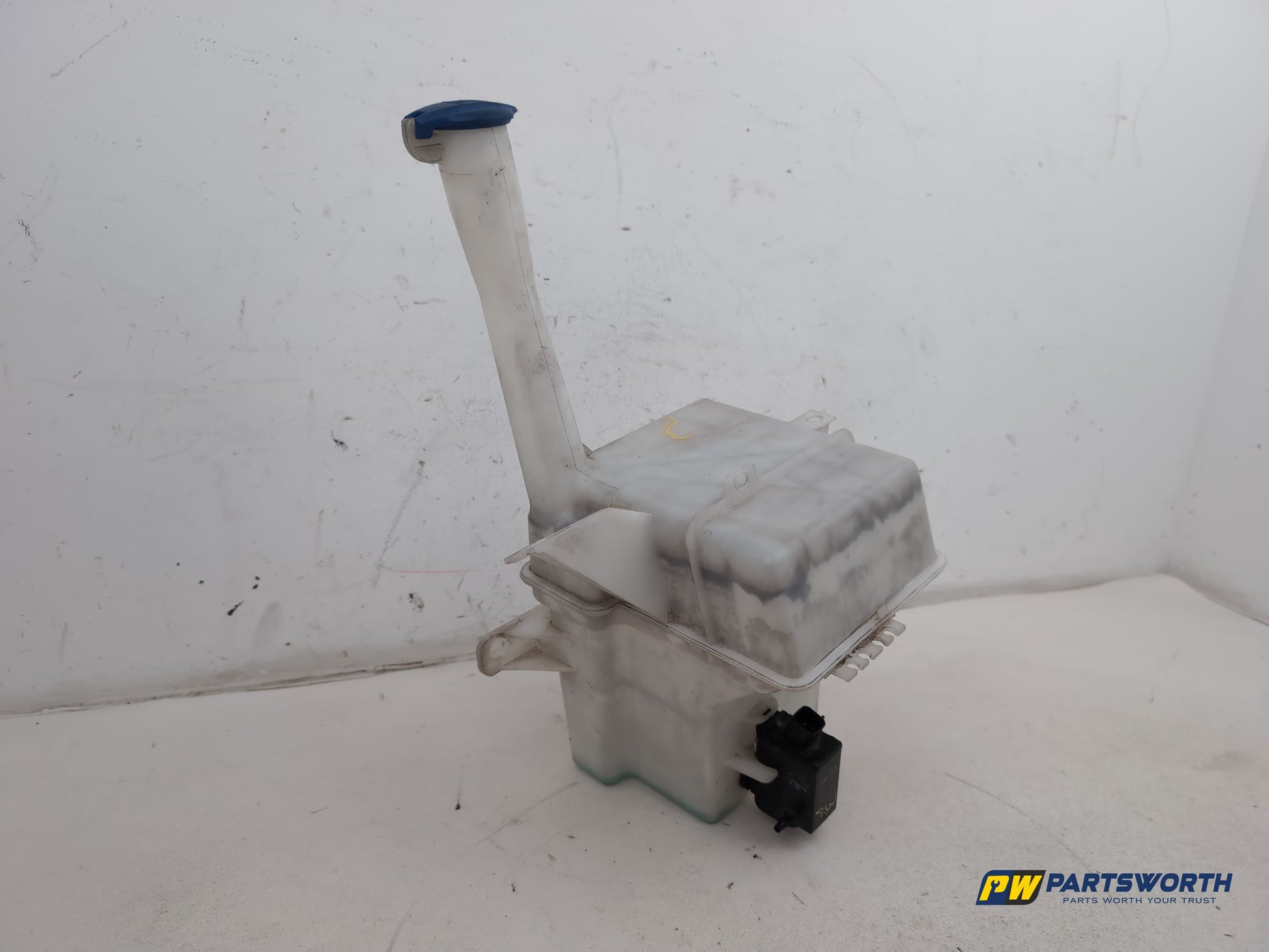 Hyundai I40 Style Blue Drive Crdi Washer Bottle Windscreen 986103z001 2011-2019 - photo 3