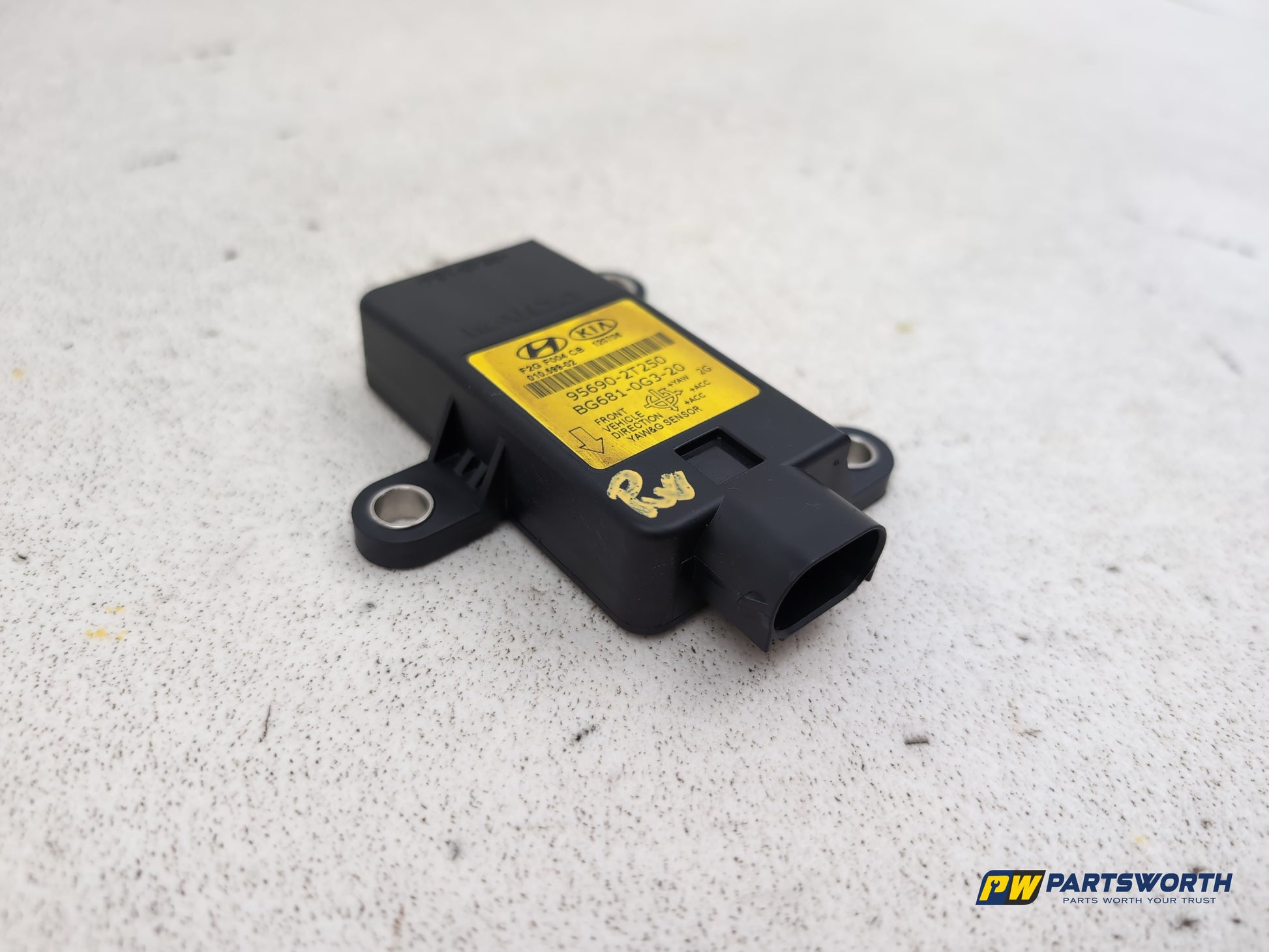 Hyundai I40 Style Blue Drive Yaw Rate Accelerator Sensor 956902t250 2011-2019 - photo 3