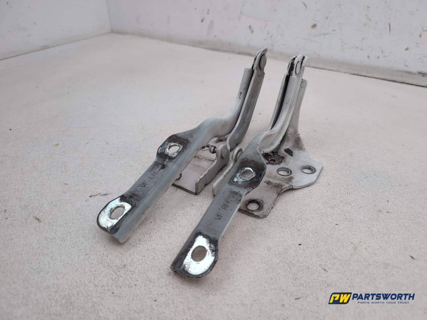 Hyundai I40 Style Blue Drive Bonnet Hinges Creamy White Ncw 2011-2019 - photo 3