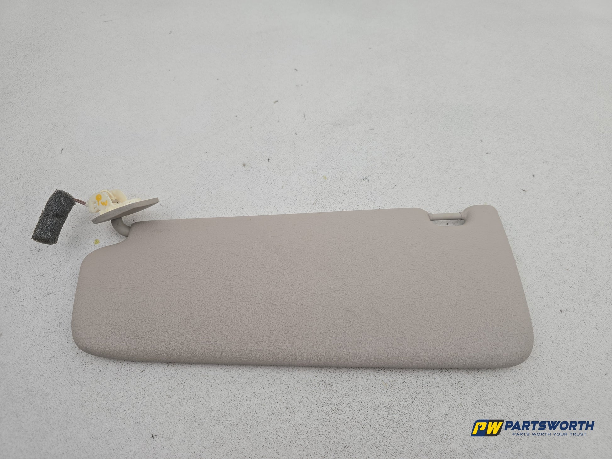 Bmw 5series 520d Se Auto F10 Sun Visor Rh Driver Side 2010-2017 - photo 3