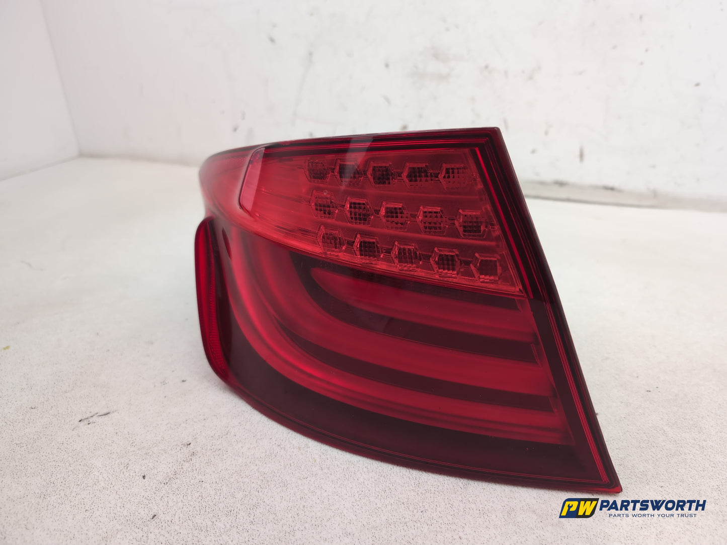 Bmw 5 Series 520d Se Auto F10 Lamp Assembly Rear Lh Passenger Side 173462 - photo 3