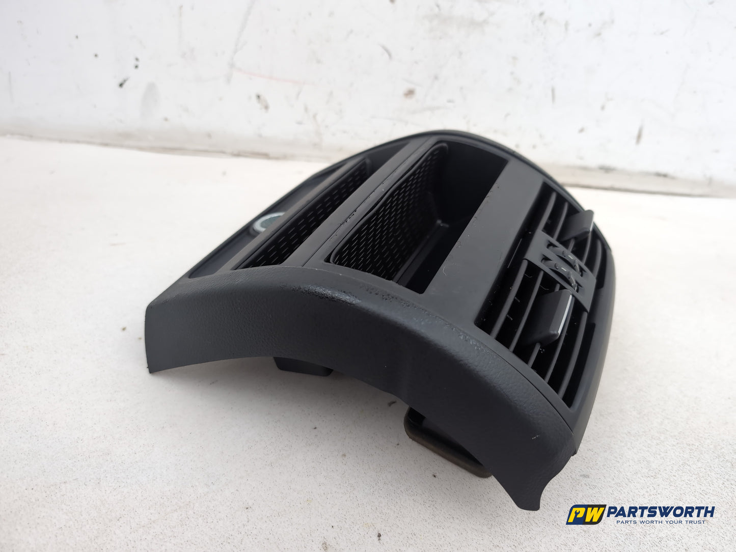 Bmw 5 Series 520d Se F10 Rear Centre Console Air Vent Trim 9206664 2010-2017 - photo 3
