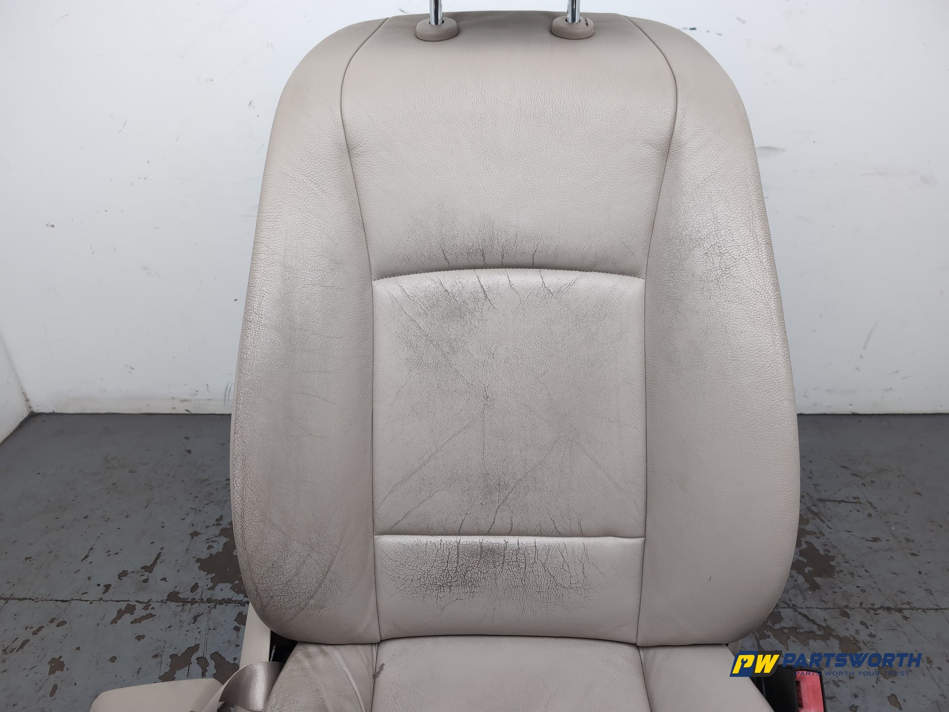 Seat Front RH 3