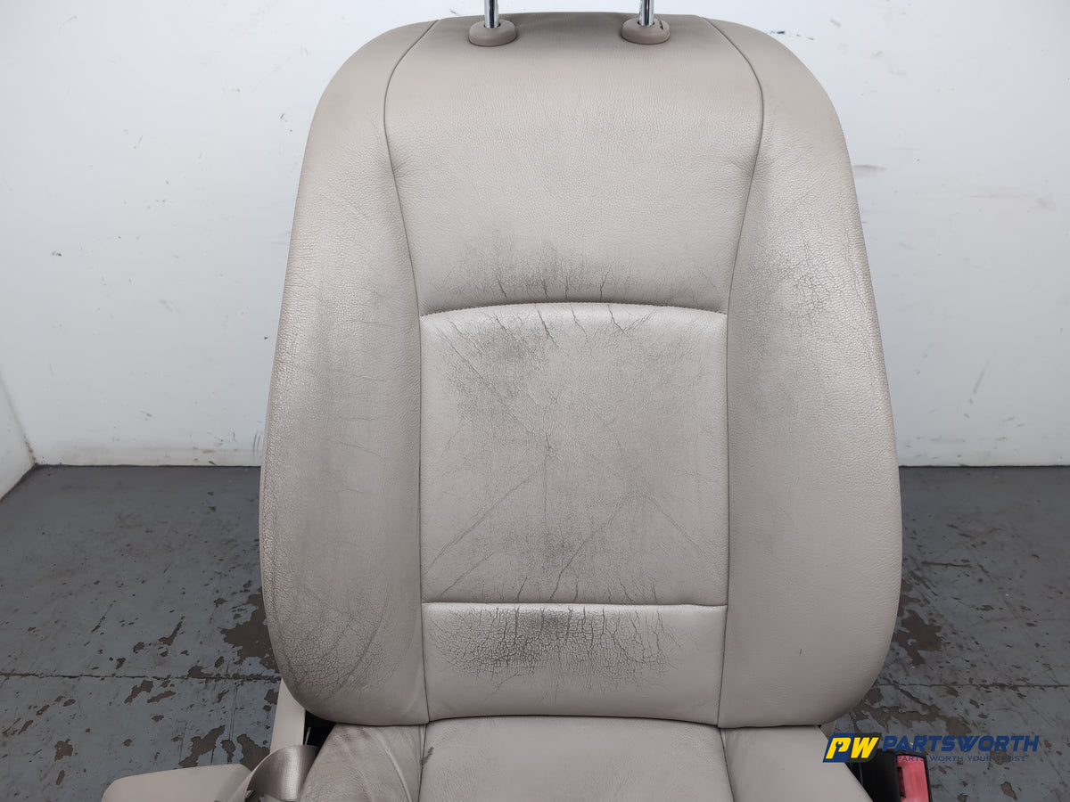 Seat Front RH 3