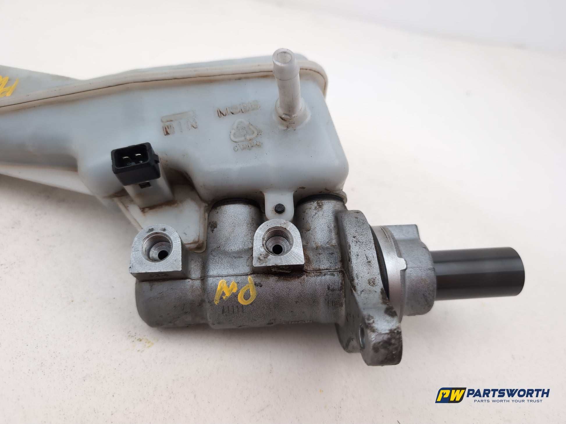 Brake Master Cylinder Assembly 3