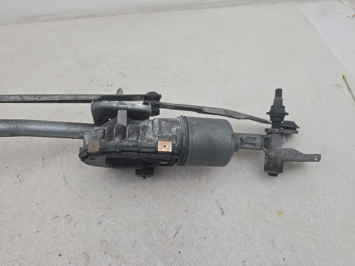 Front Wiper Motor & Mechanism / Linkage 9
