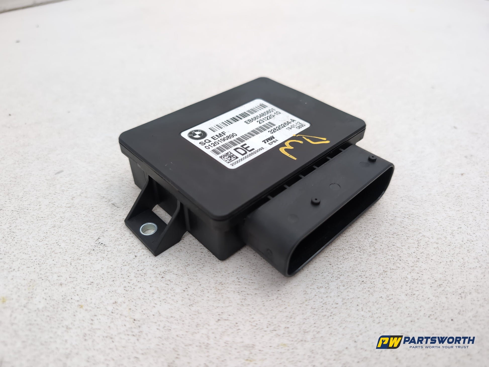 Bmw 5 Series 520d Se Auto F10 Parking Brake Control Module Ecu Unit 685485601 - photo 3