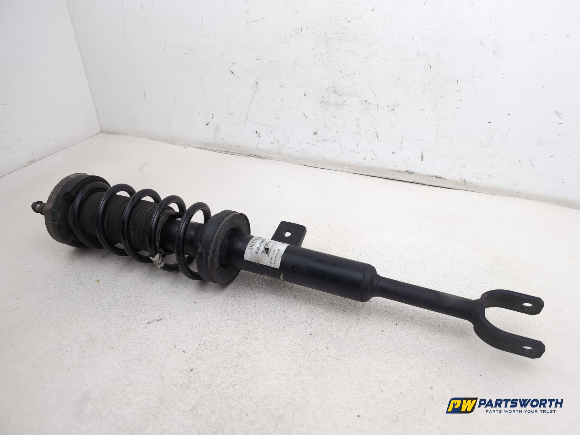 Bmw 5 Series 520d Se Auto F10 Shock Absorber Front Lh Passenger Side 2010-2017 - photo 3