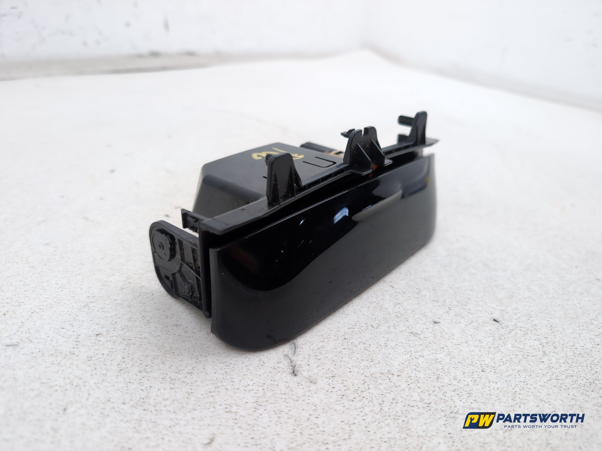 Ashtray Centre Console 3