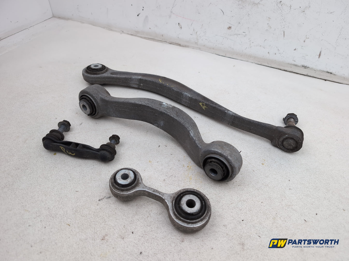 Suspension Arm Rear Wishbone RH 3