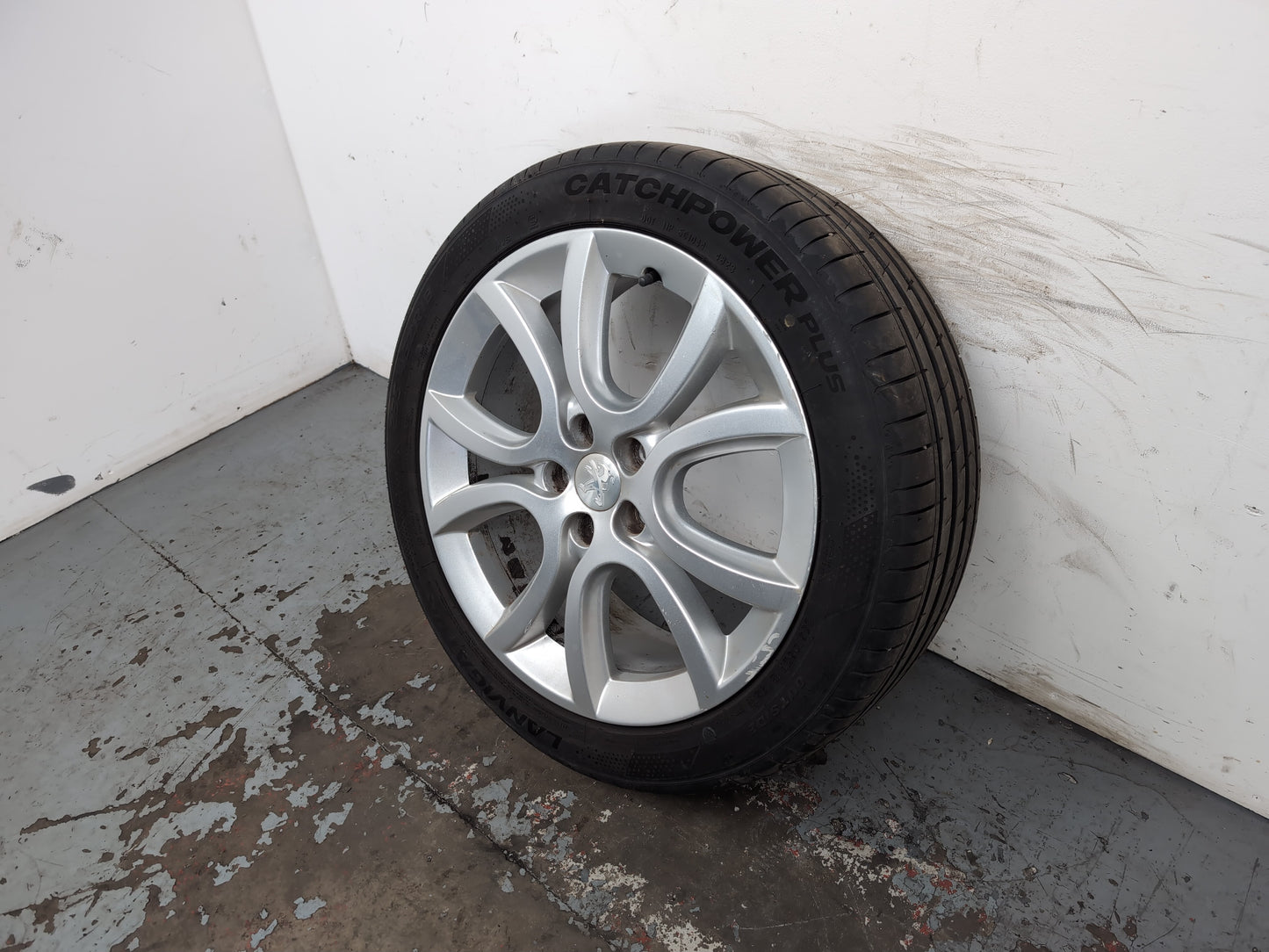 Wheel Road Alloy 3
