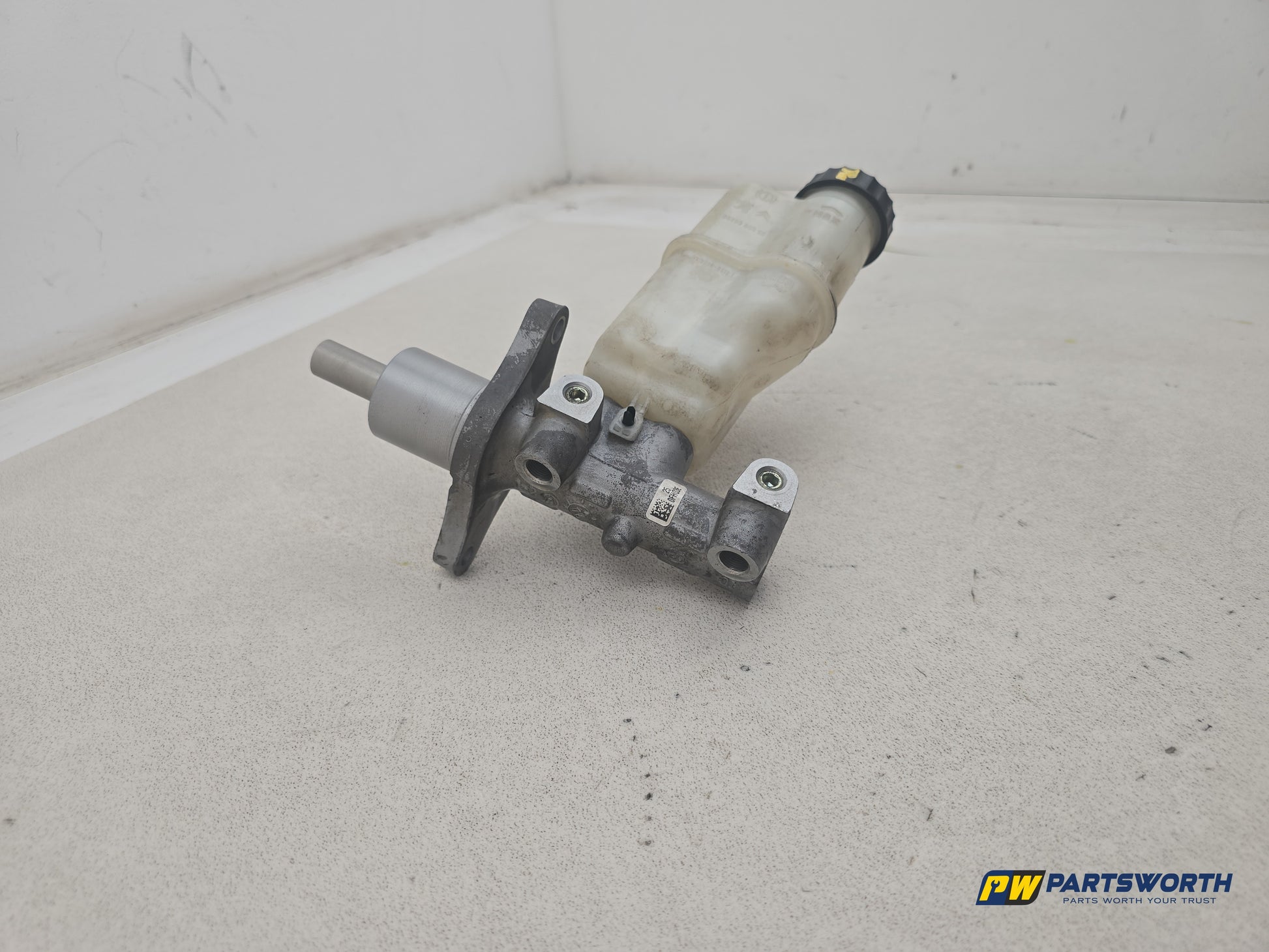 Brake Master Cylinder Assembly 3