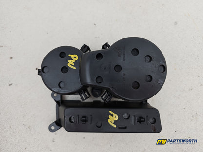 Centre Console Cup Holder 3