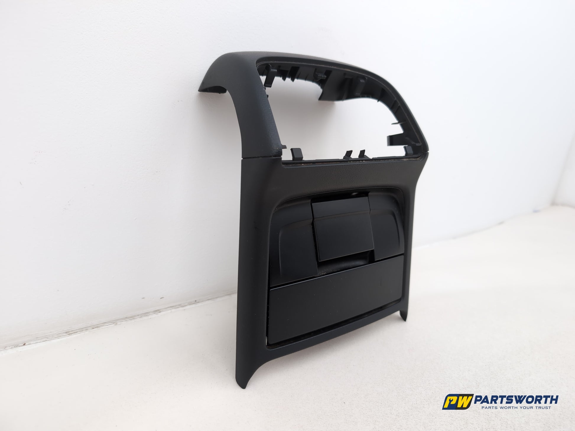 Centre Console Trim  3