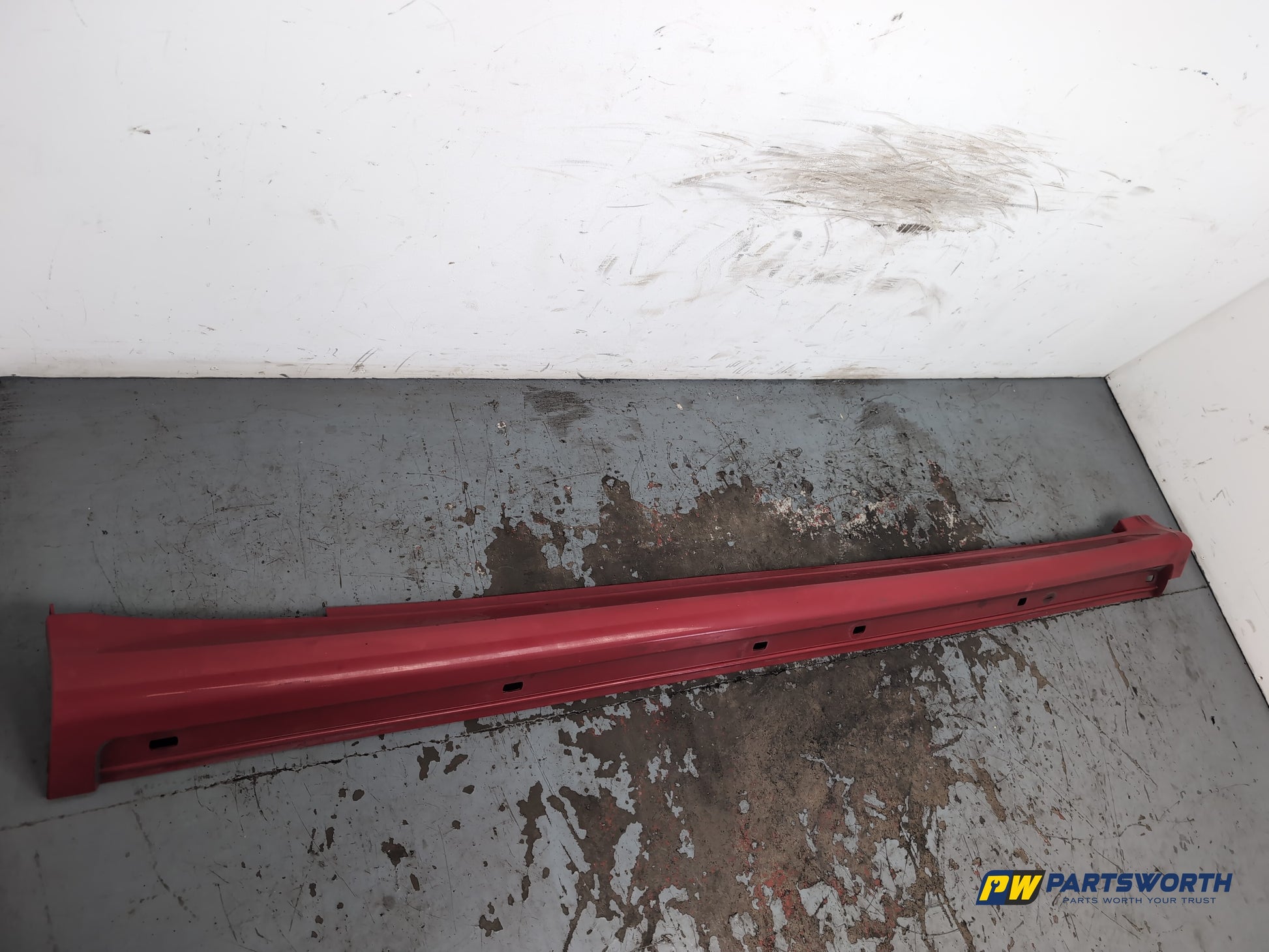 Side Skirt RH 3