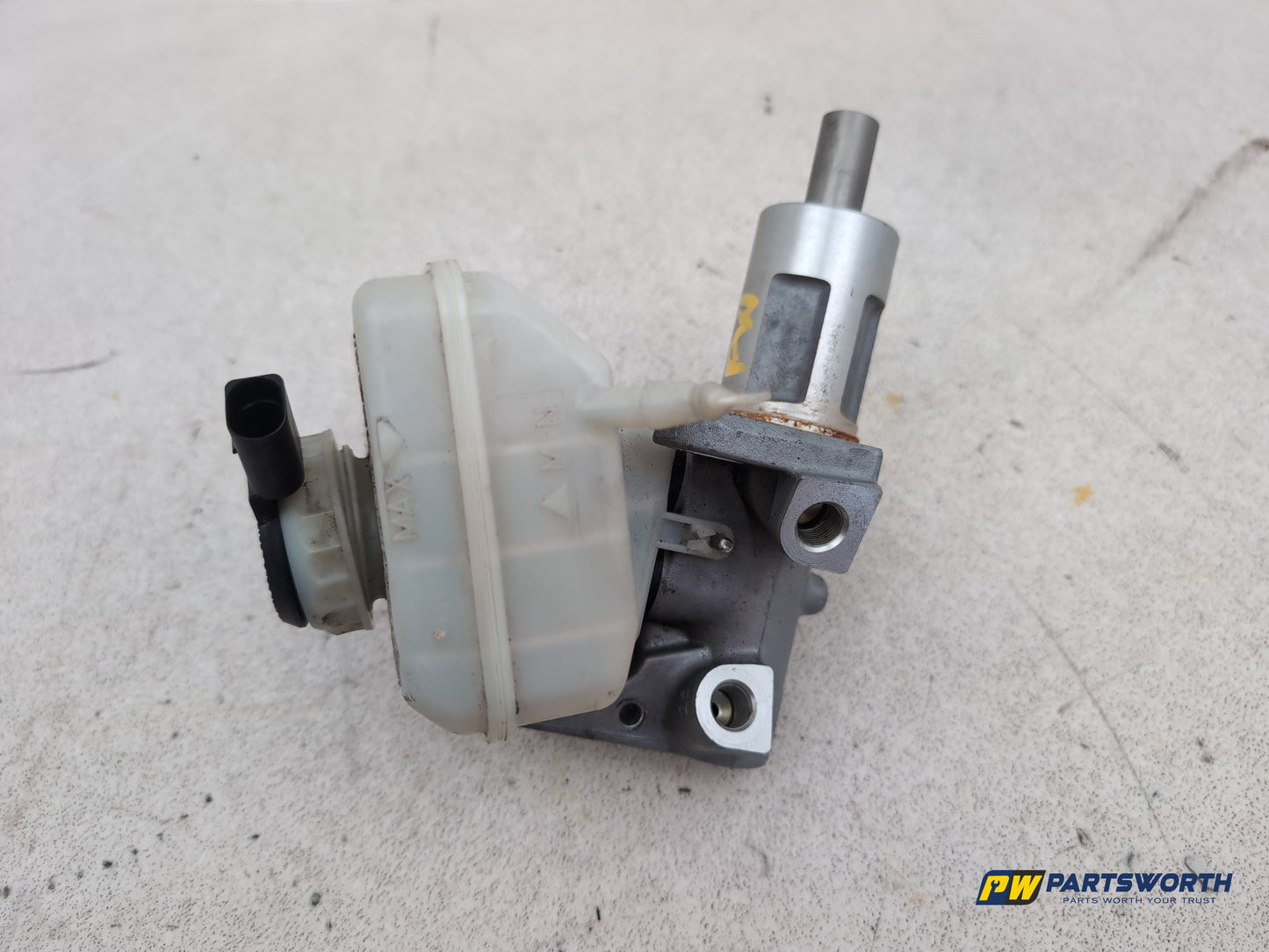 Brake Master Cylinder Assembly 3