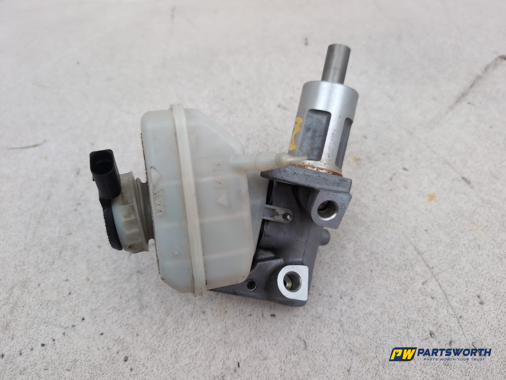 Brake Master Cylinder Assembly 3
