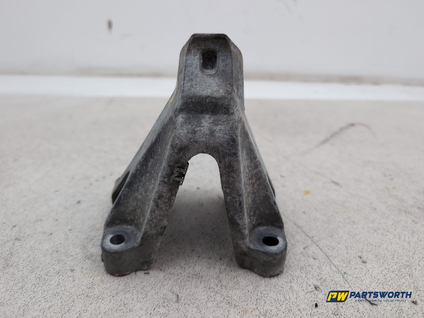 Engine Mounting Bracket 3
