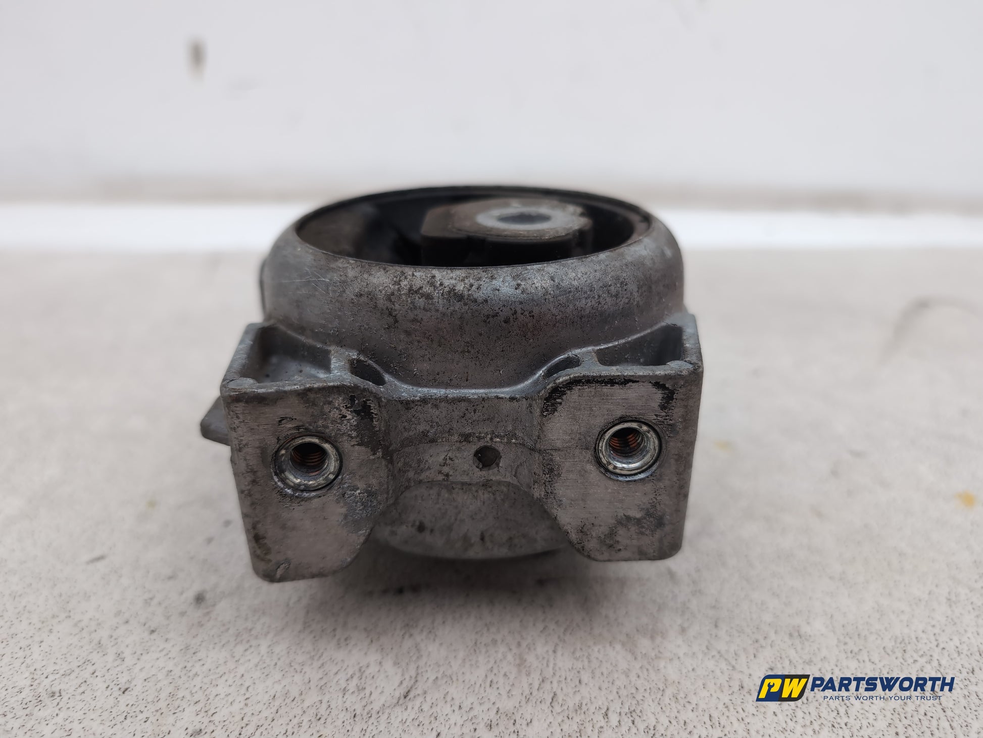 Engine Mounting Bracket 2
