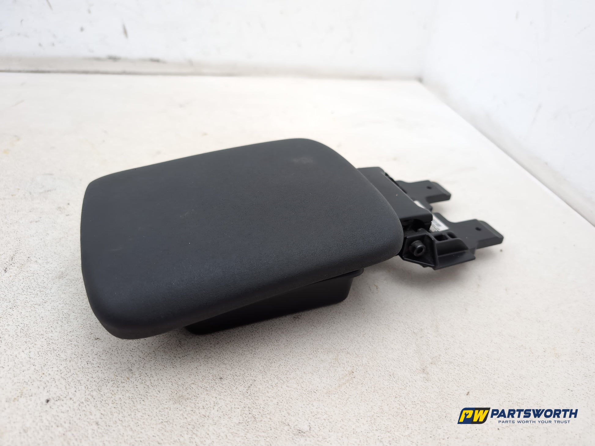 Centre Console Armrest 2