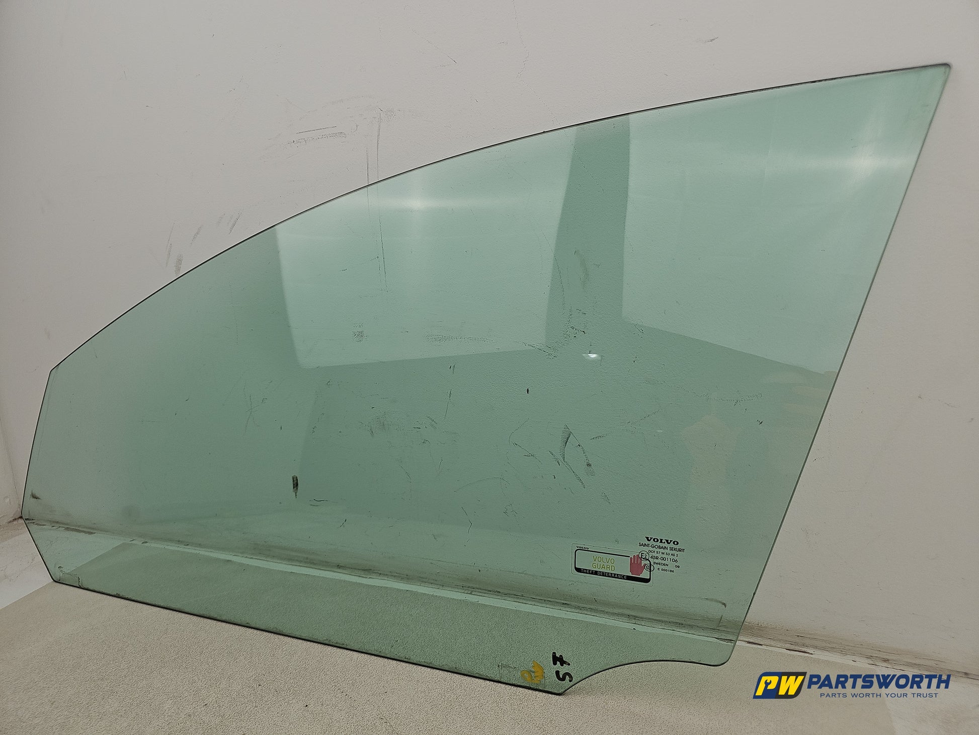 Door Glass Front LH 2