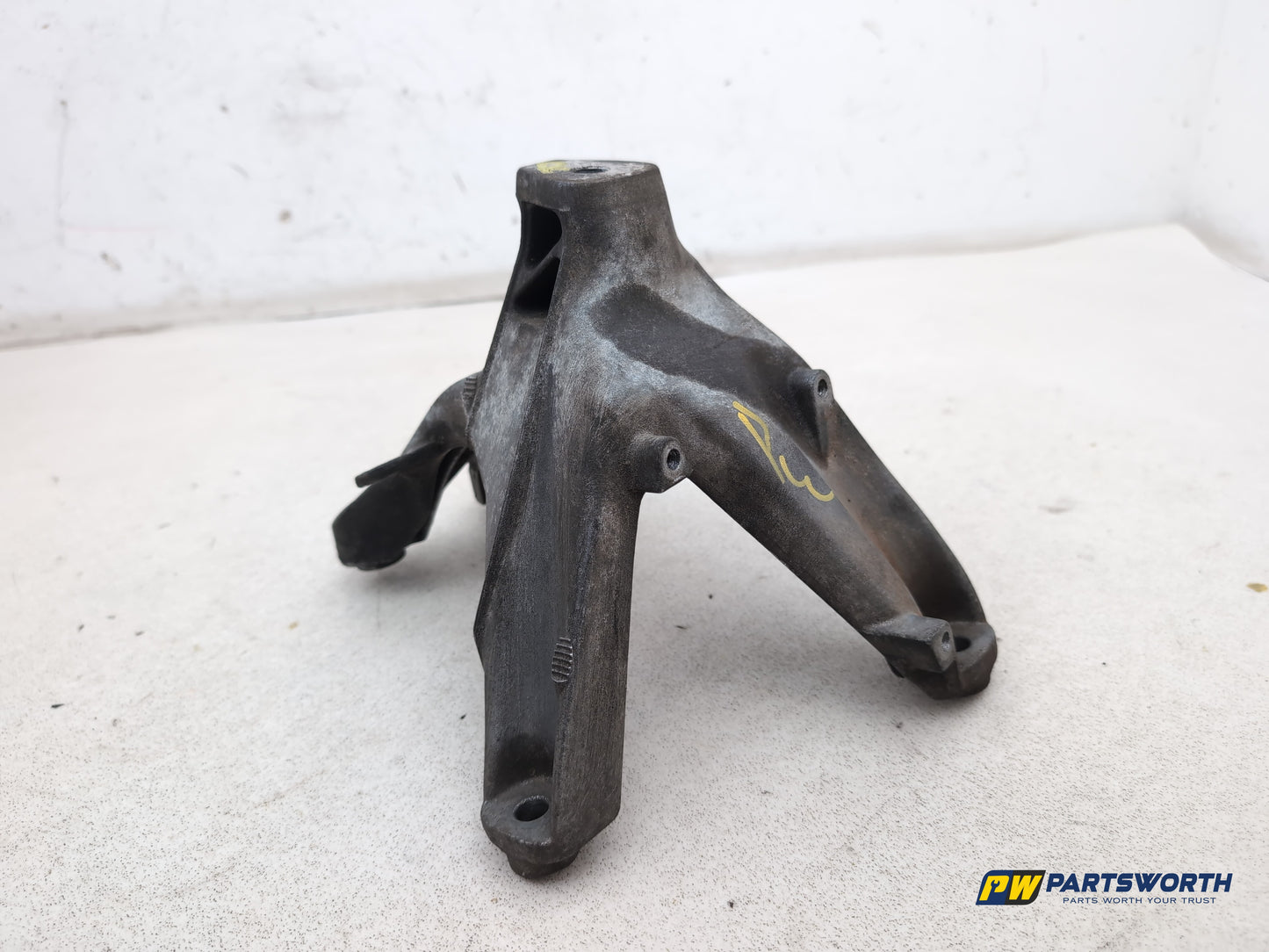 Engine Mounting RH 2