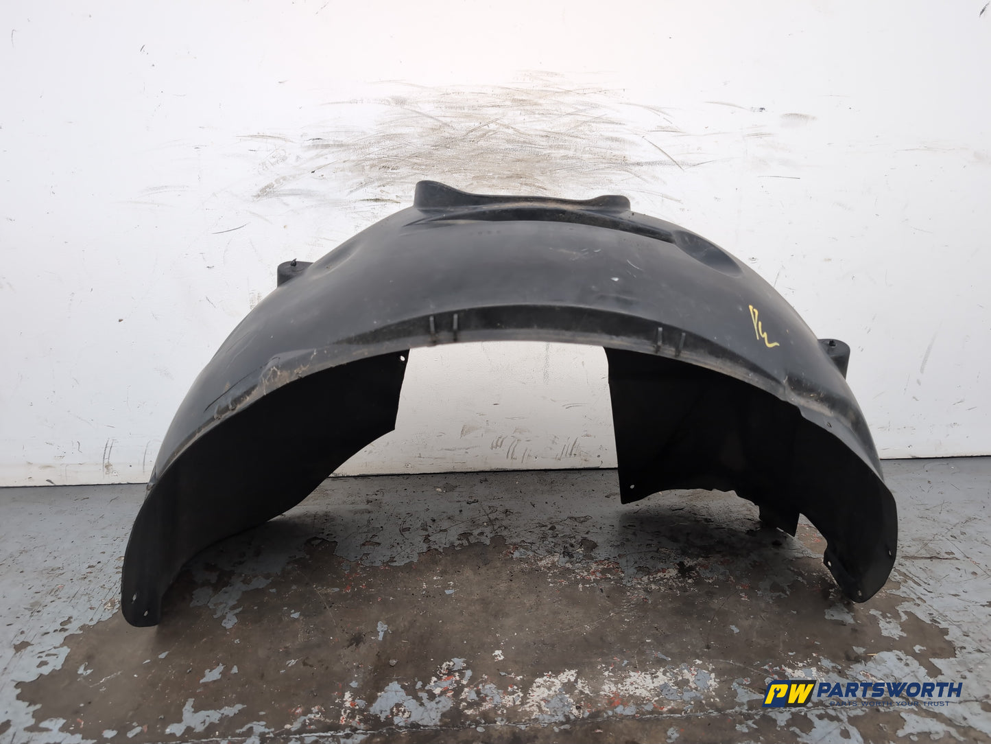 Moulding Wheel Arch Front RH 2