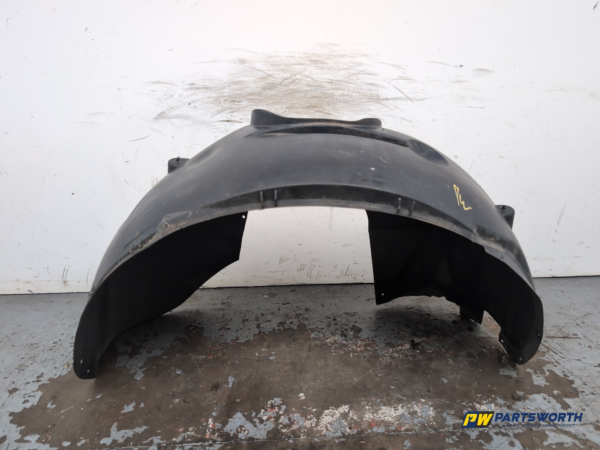 Moulding Wheel Arch Front RH 2