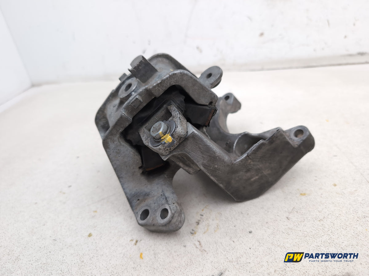 Engine Mounting Bracket 2