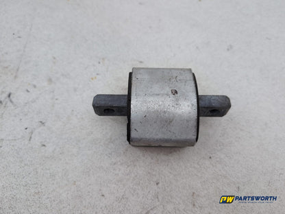 Transmission Mounting Bracket 2