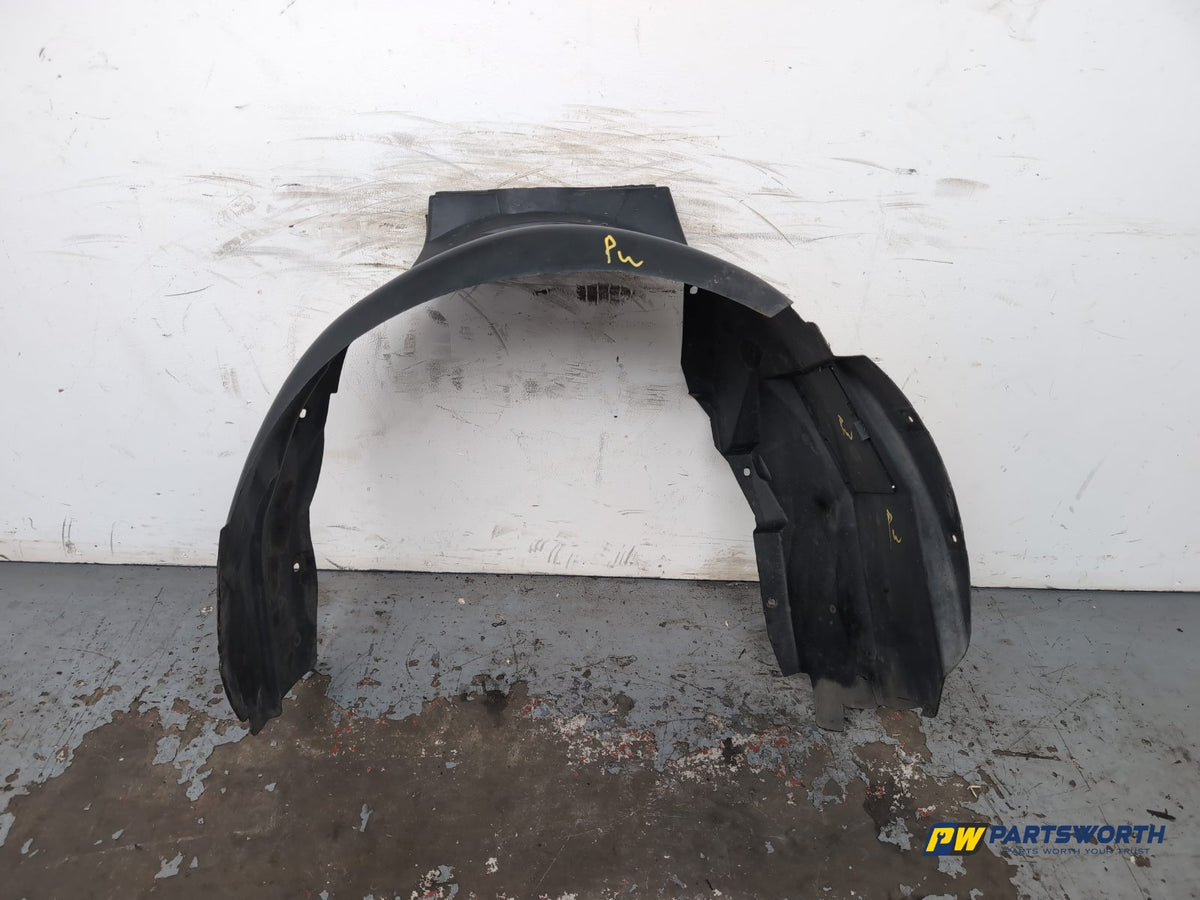 Moulding Wheel Arch Front RH 2