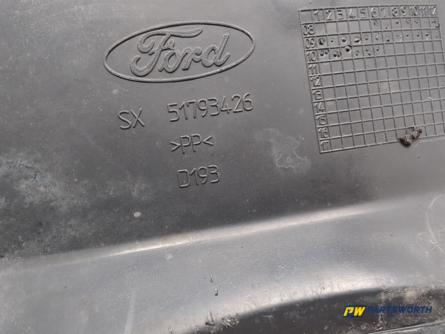 Moulding Wheel Arch Front LH 2