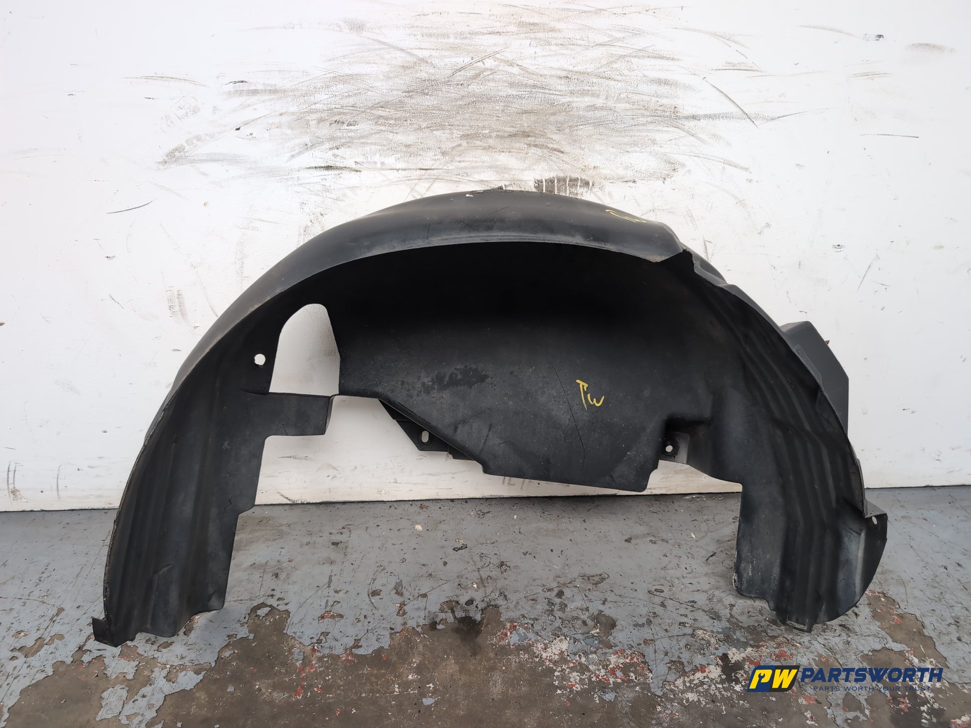 Moulding Wheel Arch Rear LH 2